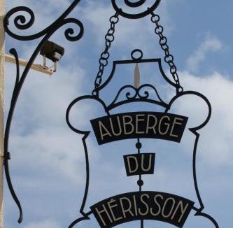 La Chaux-du-Dombief Hotel | Auberge du Hérisson