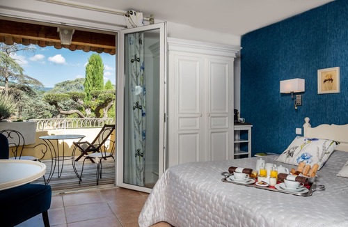 Savas Hotel | Auberge du Lac