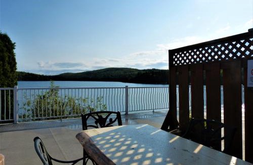 Sayabec Hotel | Auberge Du Lac Malcom