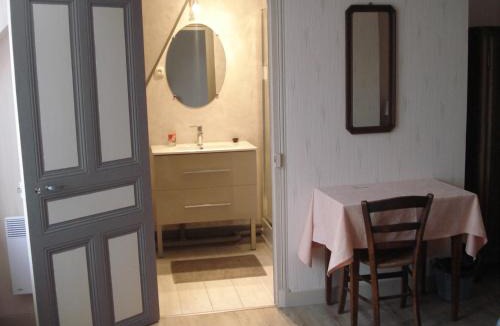 Alligny-en-Morvan Hotel | Auberge du Morvan