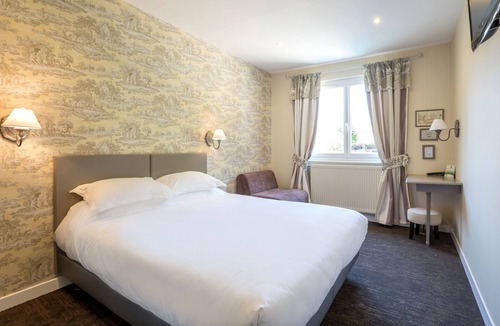 Luche-Pringe Hotel | Auberge du port des Roches