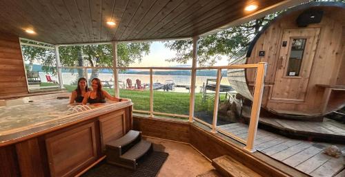 Frontenac Hotel | Auberge et Chalets sur le Lac