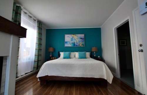 Cap-a-l'Aigle Hotel | Auberge Fleurs de Lune