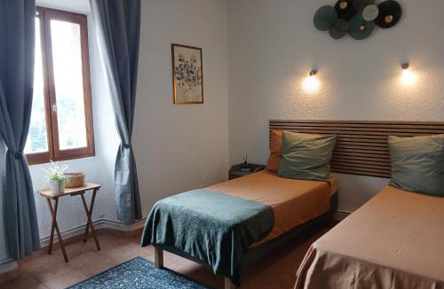 Saint-Jean-de-Valeriscle Hotel | Auberge La Tournelle