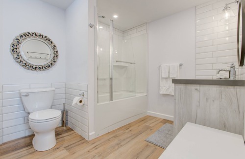 Saint-Marc-sur-Richelieu Hotel | Auberge Handfield