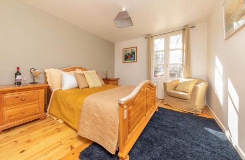 Segur-le-Chateau Bed & Breakfast | Auberge Henri IV