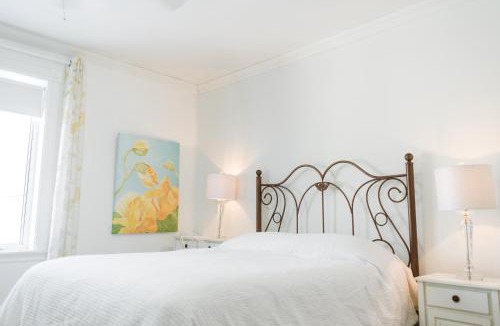 Saint-Adrien Hotel | Auberge Incroyable