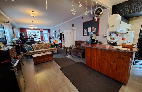 Charny Hostel | Auberge Jeunesse à Loulou