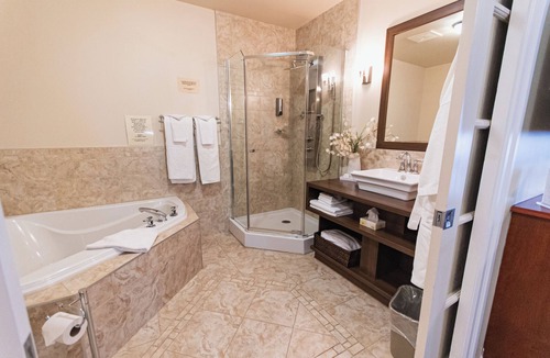 Amqui Hotel | Auberge l'Ambassadeur