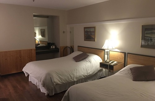Dolbeau-Mistassini Hotel | Auberge La Diligence