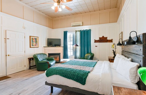 Baie-St-Paul Hotel | Auberge La Grande Maison