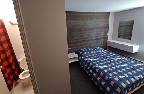 Trois-Rives Hostel | Auberge Le Dalton