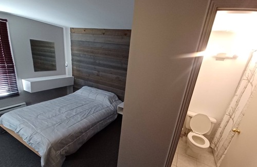 Trois-Rives Hostel | Auberge Le Dalton
