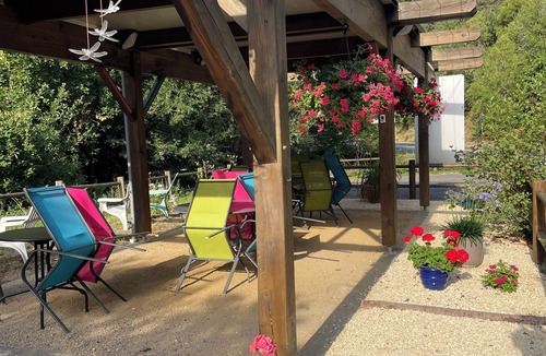 Mazeyrat-Aurouze Hotel | Auberge le Matagot