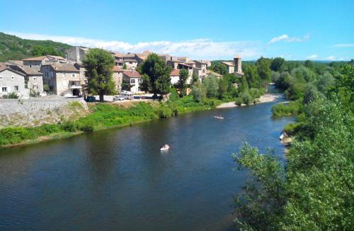 Lanas Hotel | Auberge Les Voûtes à Lanas Sud Ardèche proche Balazuc et Vogüé