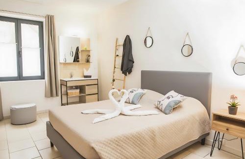 Lanas Hotel | Auberge Les Voûtes à Lanas Sud Ardèche proche Balazuc et Vogüé