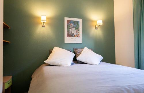 Pierlas Hotel | Auberge Lou Poumié