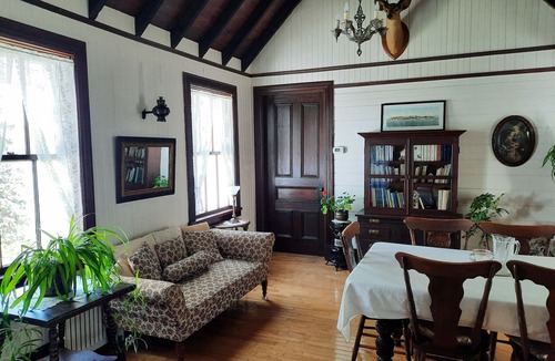 Temiscouata-sur-le-Lac House | Auberge Marie Blanc