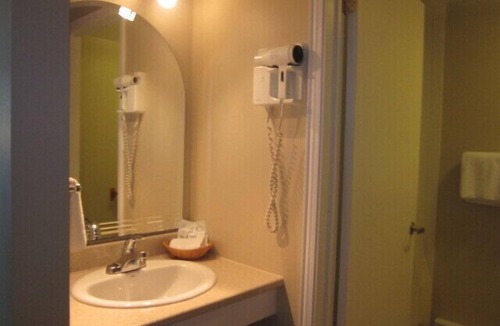 Farnham Hotel | Auberge Motel Le Pigeonnier