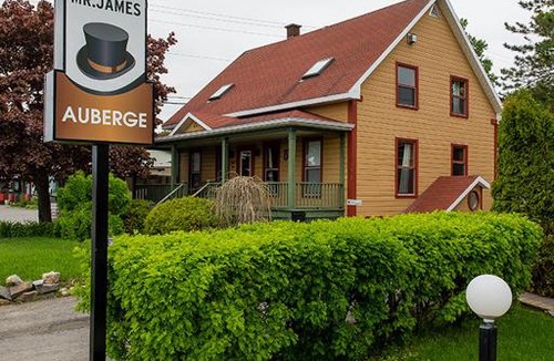 Riviere Du Loup Hotel | Auberge Mr James