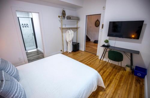Ville-Marie Hotel | Auberge Nouvelle-France