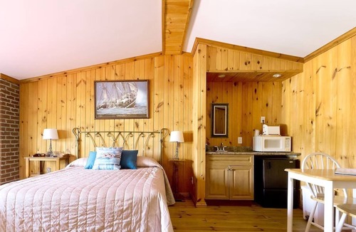 Melbourne Bed & Breakfast | Auberge Papillon Lune