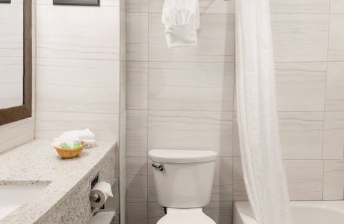 Longue-Pointe Hotel | Auberge Royal Versailles