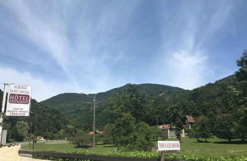 Saint-Martin-d'Uriage Hotel | AUBERGE SAINT MICHEL