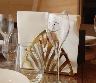 Gionges Hotel | Auberge Saint Fergeux