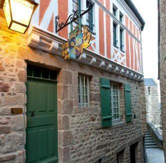 Le Mont-Saint-Michel Hotel | Auberge Saint Pierre