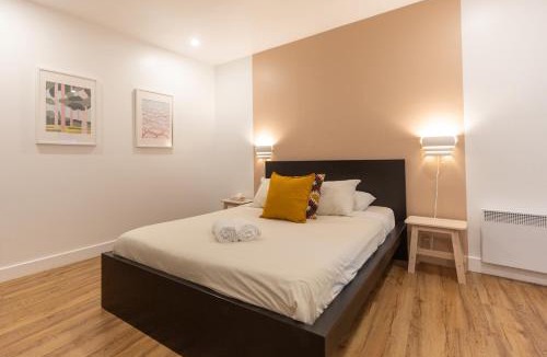 Downtown Montreal Hostel | Auberge Saintlo Montréal Hostel