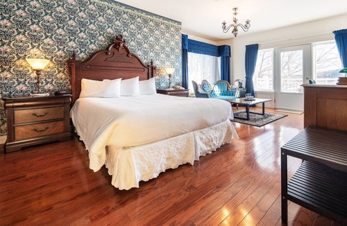 Gaspe Hotel | Auberge sous Les Arbres