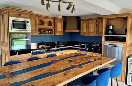 Sainte-Pience House | Auberge St Vincent 35 Pers 2 maisons et cabanes