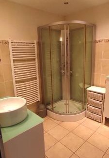 Aubigny-sur-Nere Apartment | AUBIGNY appartement centre ville 1e étage