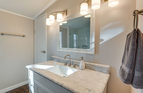Era House | Aubrey Getaway Near Lake Ray Roberts!