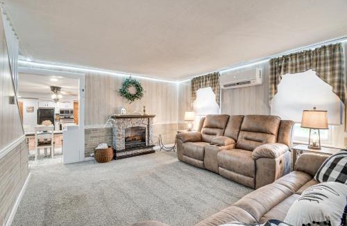 Town of Owasco House | Auburn Finger Lakes Farmhouse w/Open Views!