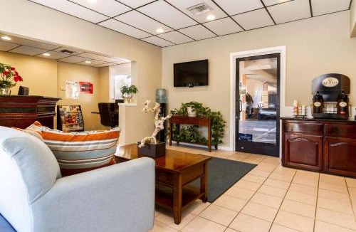 North Auburn Hotel | Auburn House Hotel