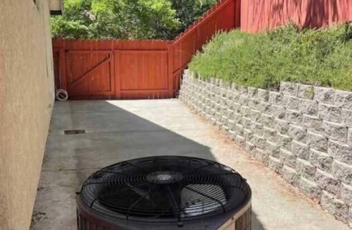 North Auburn House | Auburn Party of 8