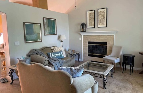 North Auburn House | Auburn Party of 8