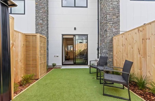 Te Atatu Peninsula House | Auckland Peninsula Stunner