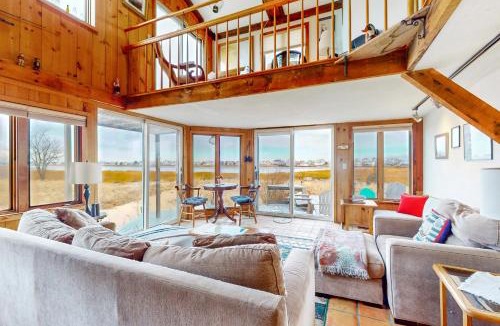 Newbury House | Audrey Leigh