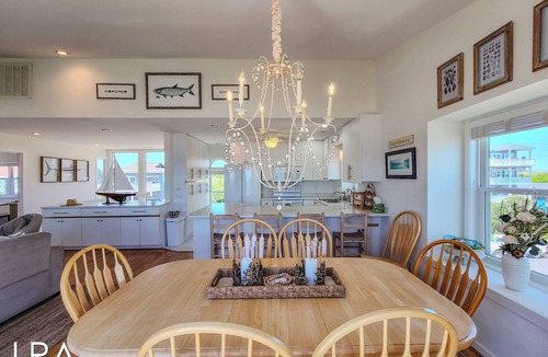 Surf City House | Audrey’s Pearl: Chic Beachfront Retreat