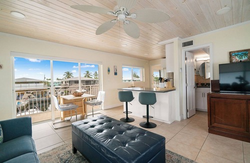Key Largo Apartment | Aug - Dec Open*Manatees*Waterview Balcony*28Nt Min*MM 99.5*Pet Friendly