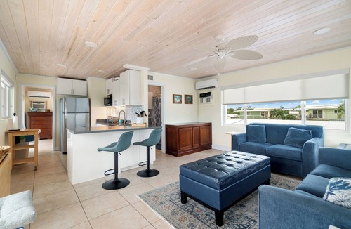 Key Largo Apartment | Aug - Dec Open*Manatees*Waterview Balcony*28Nt Min*MM 99.5*Pet Friendly