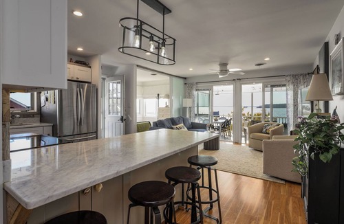Dewey Beach Condo | August 16-30 dates avail beach Bayfront Getaway & parking 4Br