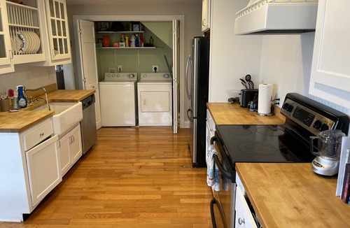 Rowayton House | August Rental! - Rowayton house steps away from private beach