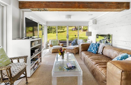 Chatham House | August Summer weeks available! Pool, Jacuzzi, Pond, Private Chef & More!