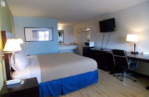 National Hills Hotel | Augusta Best Inn