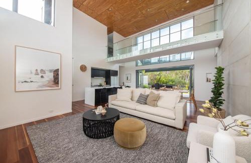 Mount Martha House | Augusta Private Acre Escape in Mount Martha with pool