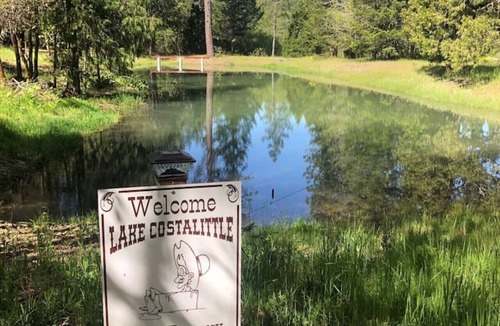 Cave Junction Cabin | Augustino Vineyard Winery Cabin Cave Junction